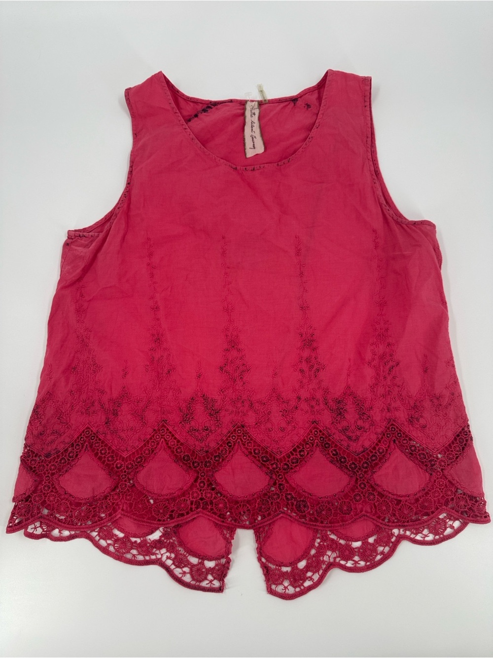 Sleeveless Scallop Hem Embroidered Tank Top - Raspberry Size L